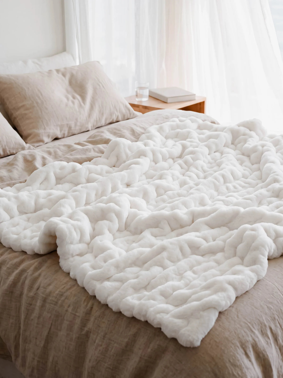 Oversized Ultra-Soft Blanket