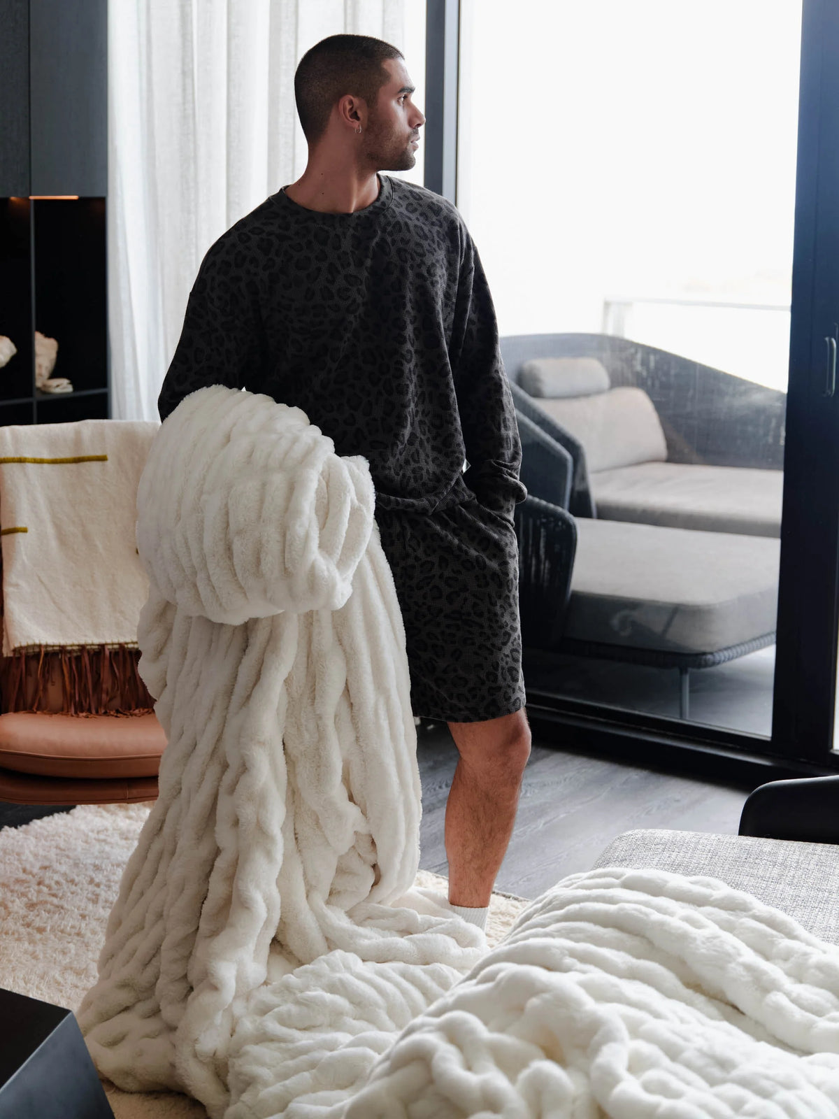 Oversized Ultra-Soft Blanket